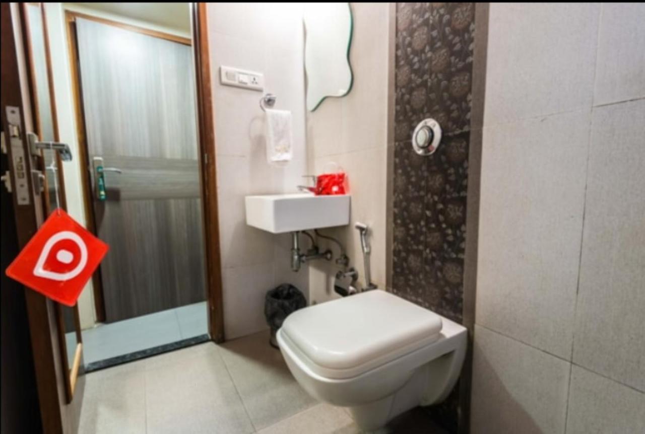 מומביי Apollo Guest House מראה חיצוני תמונה