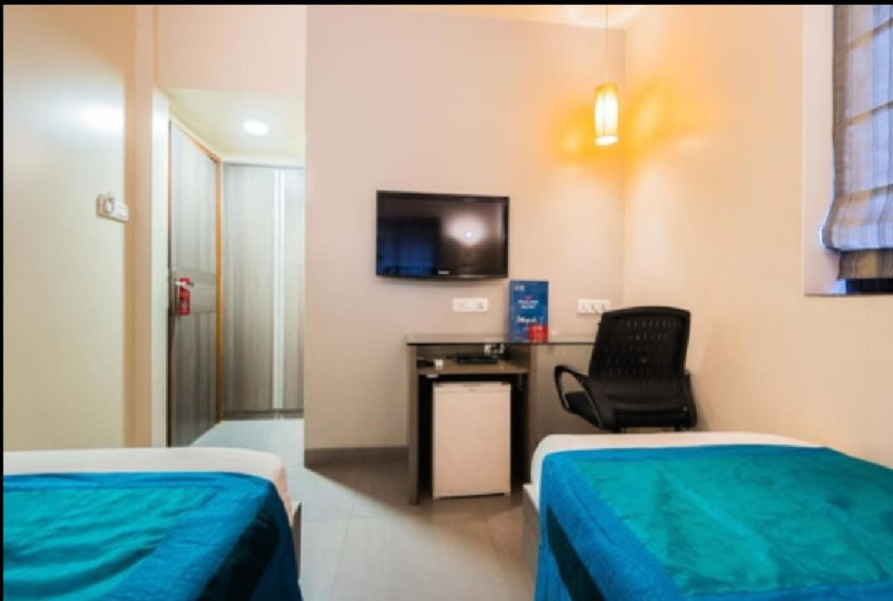 מומביי Apollo Guest House מראה חיצוני תמונה