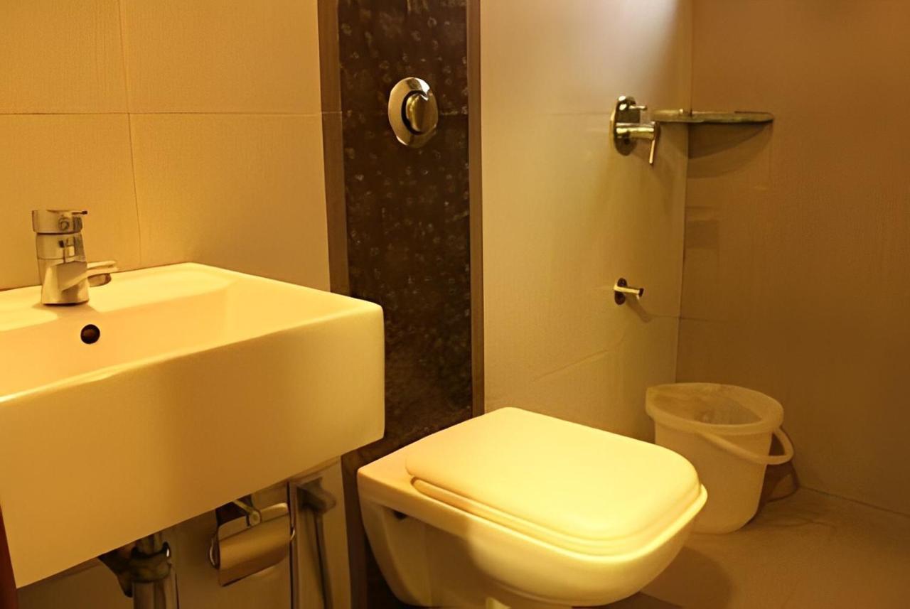 מומביי Apollo Guest House מראה חיצוני תמונה