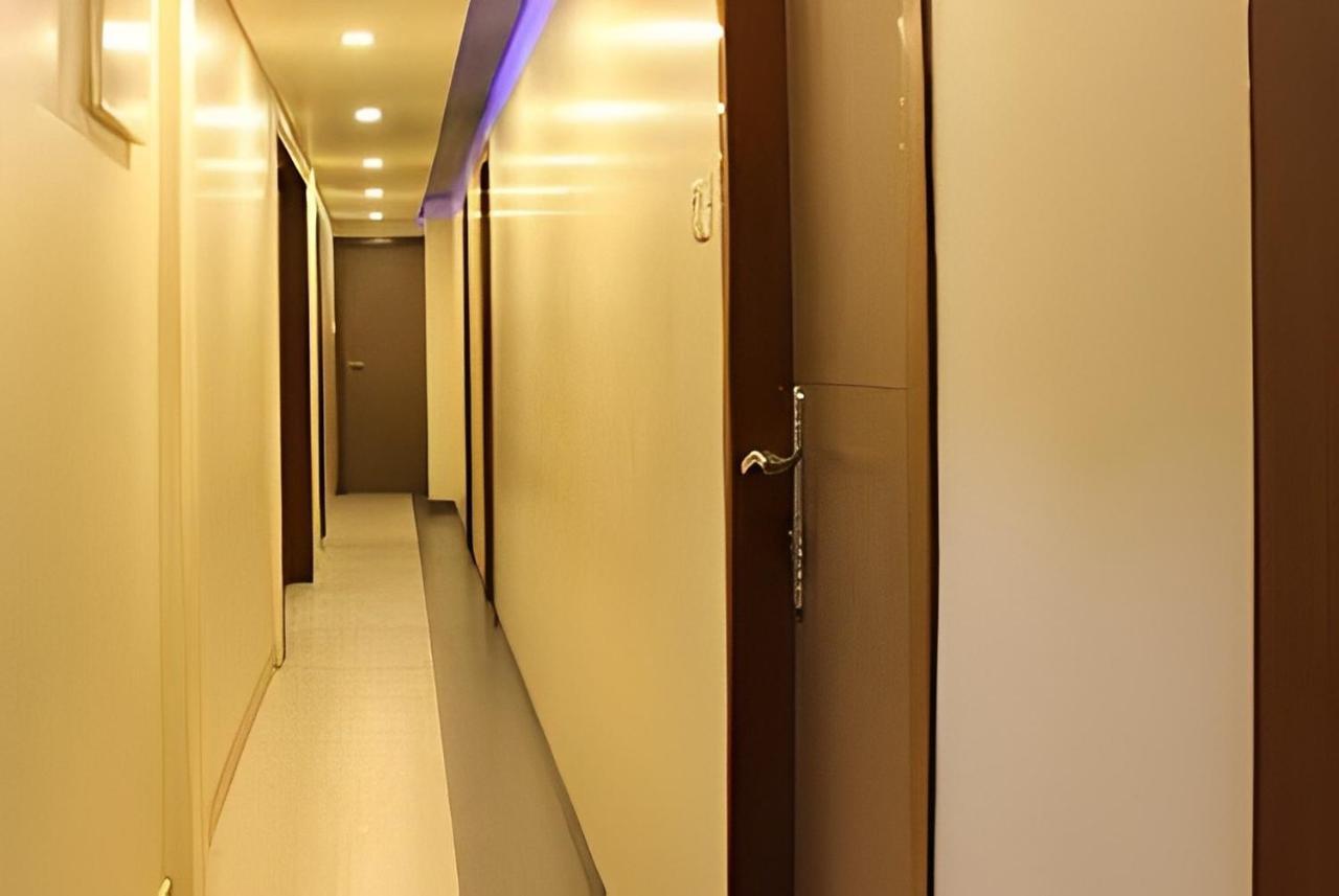 מומביי Apollo Guest House מראה חיצוני תמונה